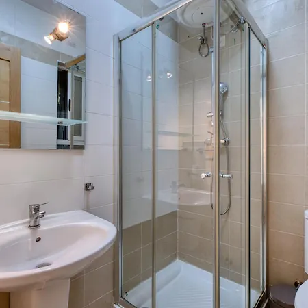 New - 2br Side By Sf Homes Lejlighed